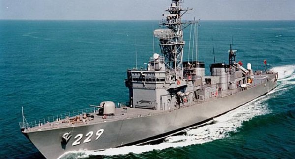 融创配资 日本给菲律宾送“二手军舰”，遏华手段升级，中方反击连招够精彩