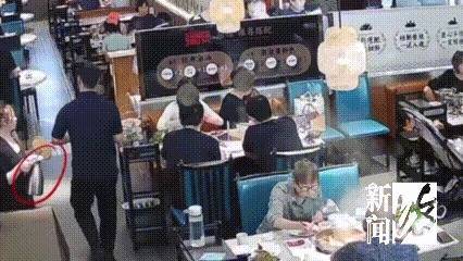 冠达管理 火锅店整壶高汤翻倒，女子3岁女儿和母亲严重烫伤：店家说借钱给我们付医疗费！