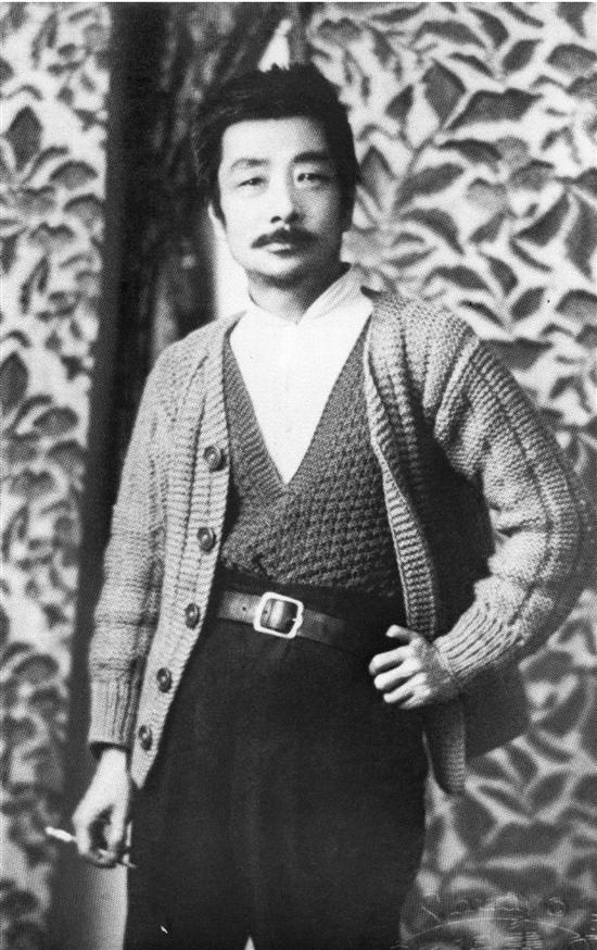 泛策略 鲁迅的衣品: 夹烟怎么了? 又没有烧到毛线背心