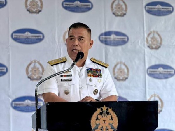 启云科技 菲军方预言成真，中国拖船驶离仁爱礁，菲坐滩军舰逃过一劫？